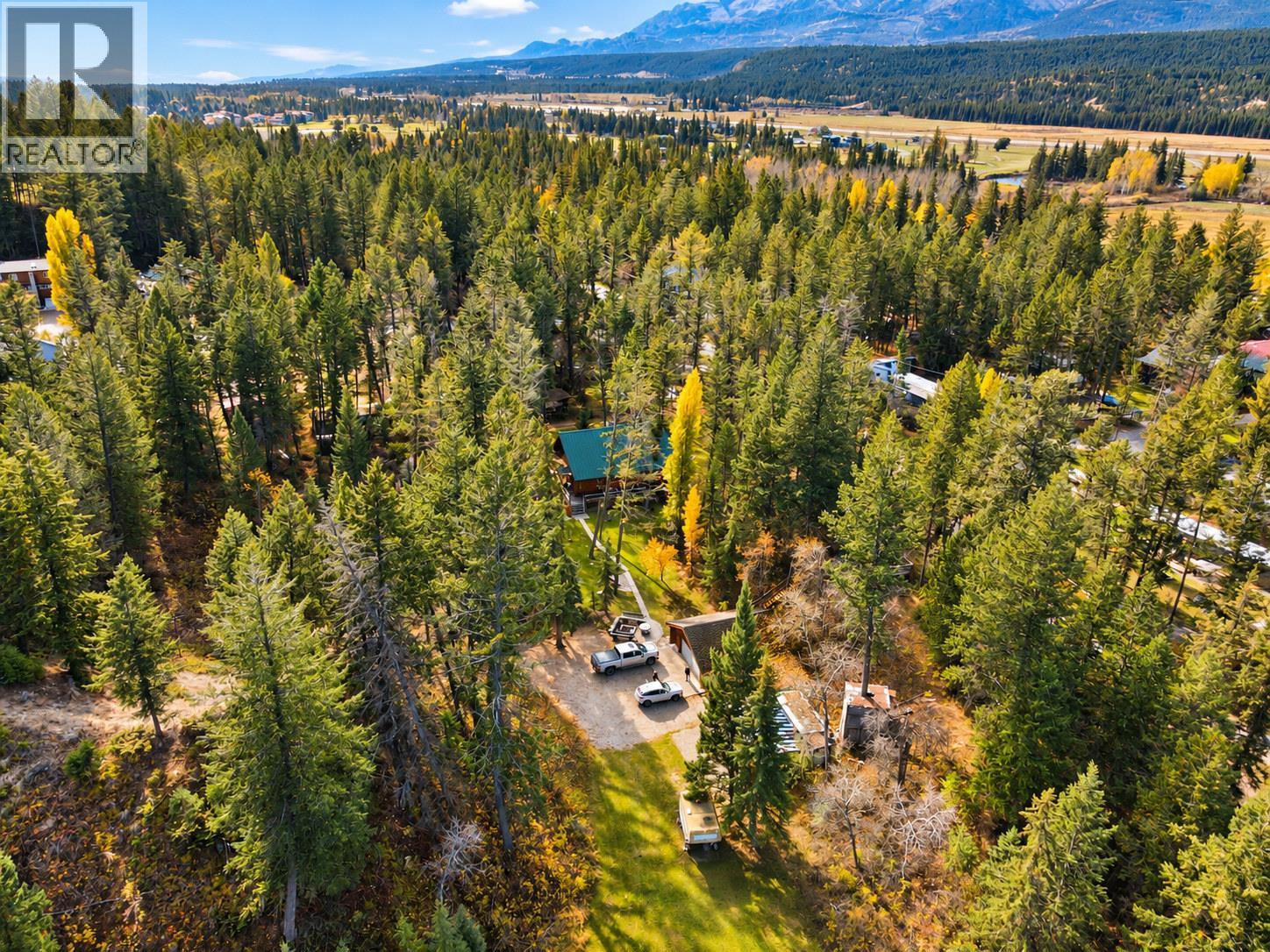 4892 Ogilvey Avenue - 56