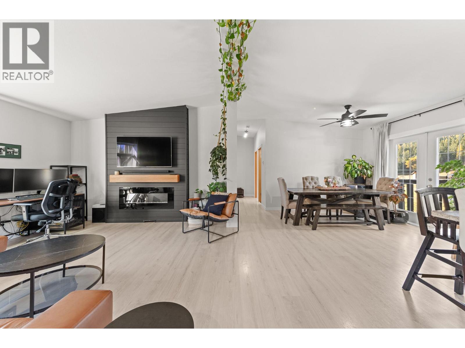 9254 Langevin Street - 10