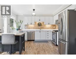 2206 Casselman Court, Burlington, ON L7L6T7 Photo 13