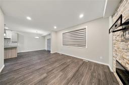 79 Lloyd Mckinnon Way, Winnipeg, MB R3X0N3 Photo 13