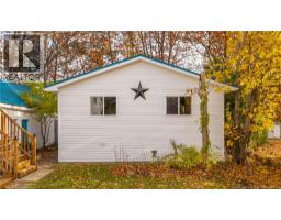 36 Queensway Way, photo 3