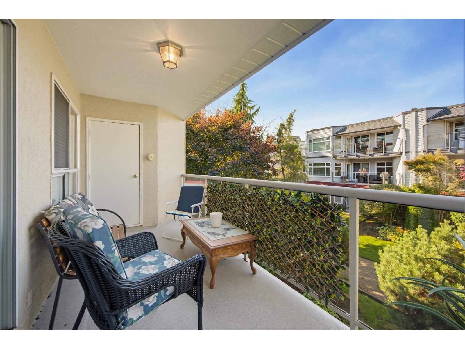 407 1225 MERKLIN STREET, White Rock - Image 1