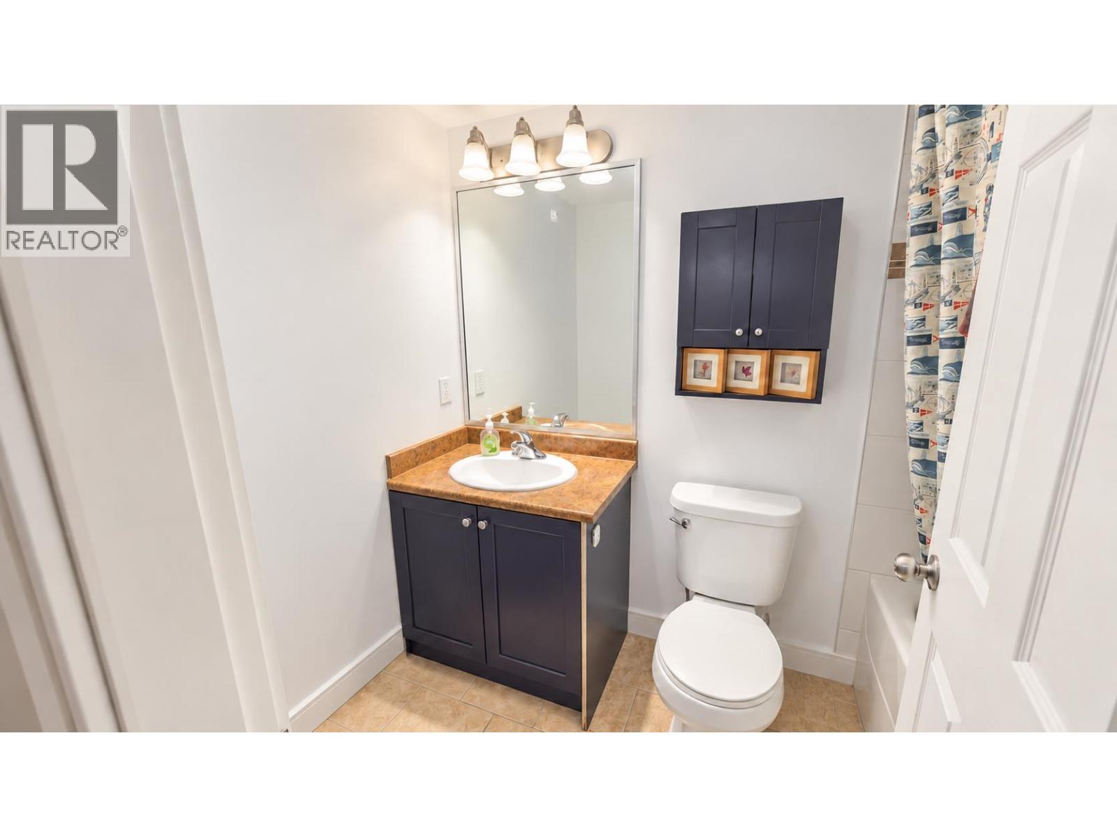 Photo of 404 1310 VICTORIA STREET 8