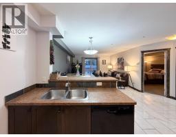 Kitchen - 4874 Stanley Street Unit# 2302, Radium Hot Springs, BC V0A1M0 Photo 6