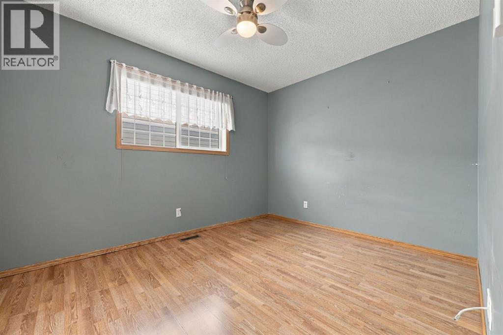 184 Hidden Circle NW, Calgary — photo 34