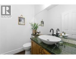 2422 3 Avenue Nw, Calgary, AB T2N0L1 Photo 18