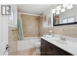 19 Starlake Drive, Toronto, ON M1G3C3 Photo 17