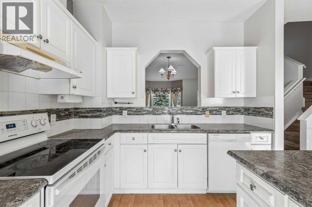 163 Citadel Drive NW, Calgary — photo 9