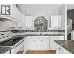 2pc Bathroom - 163 Citadel Drive Nw, Calgary, AB T3G4J5 Photo 9