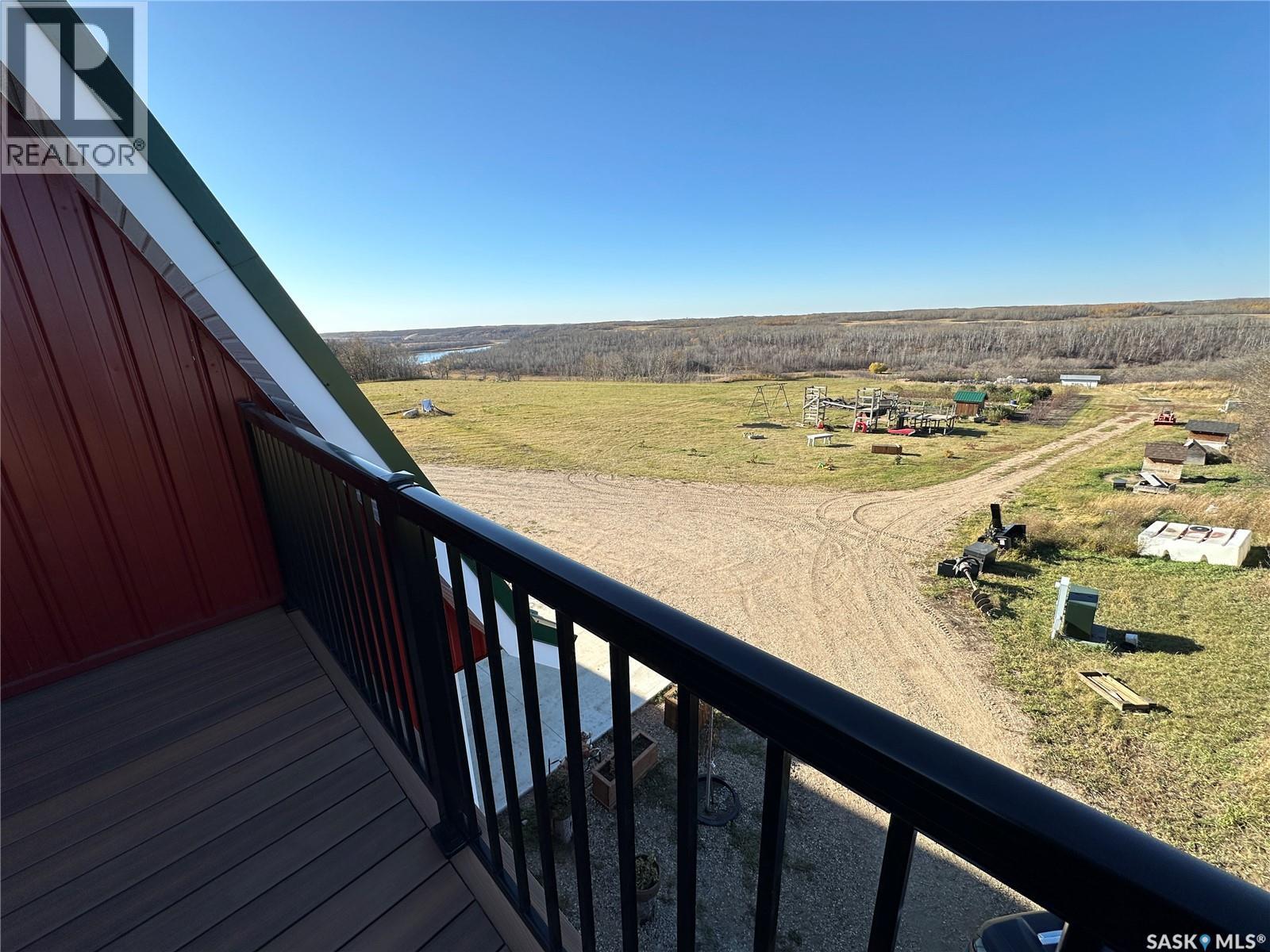 Gabriel Bridge Riverfront Retreat, South Saskatchewan River — photo 25