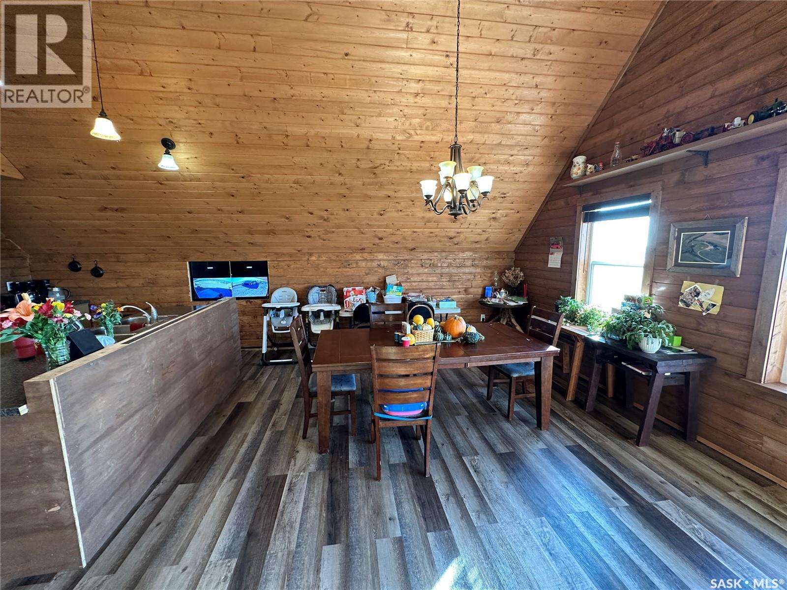 Gabriel Bridge Riverfront Retreat, South Saskatchewan River — photo 7