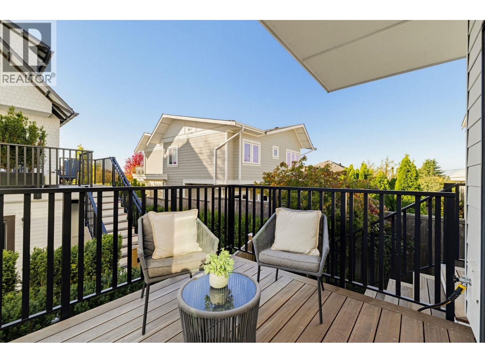 2 328 W 14TH STREET, North Vancouver - Image 1