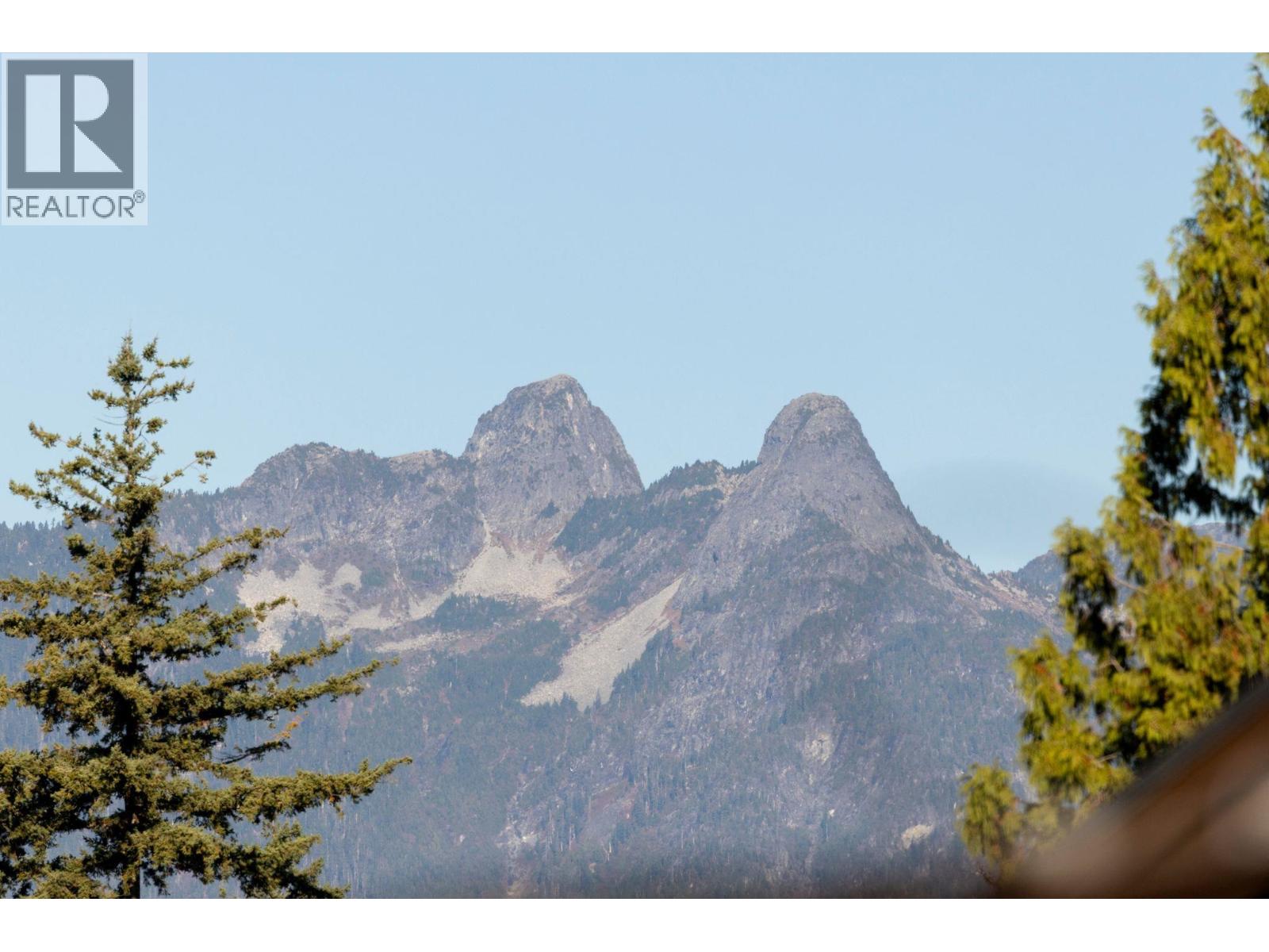 2 328 W 14TH STREET, North Vancouver - Image 1