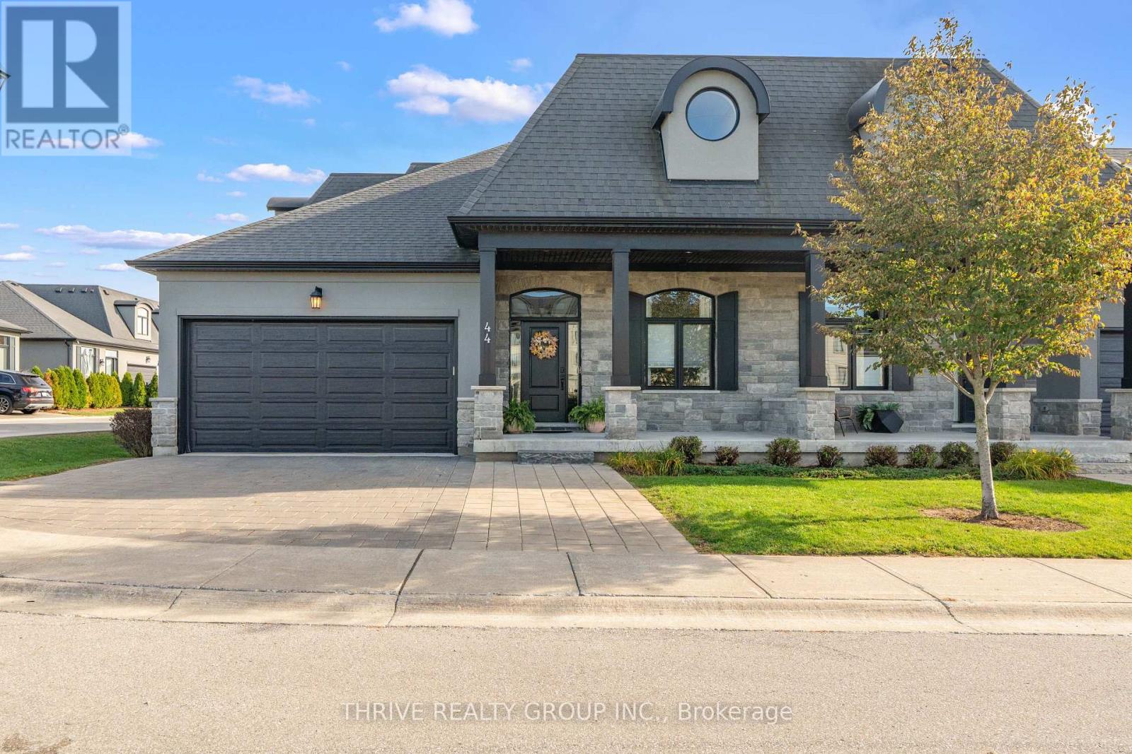 3 bedroom Single Family exterior, 44- 2215 Callingham Drive, London North (North R), Ontario