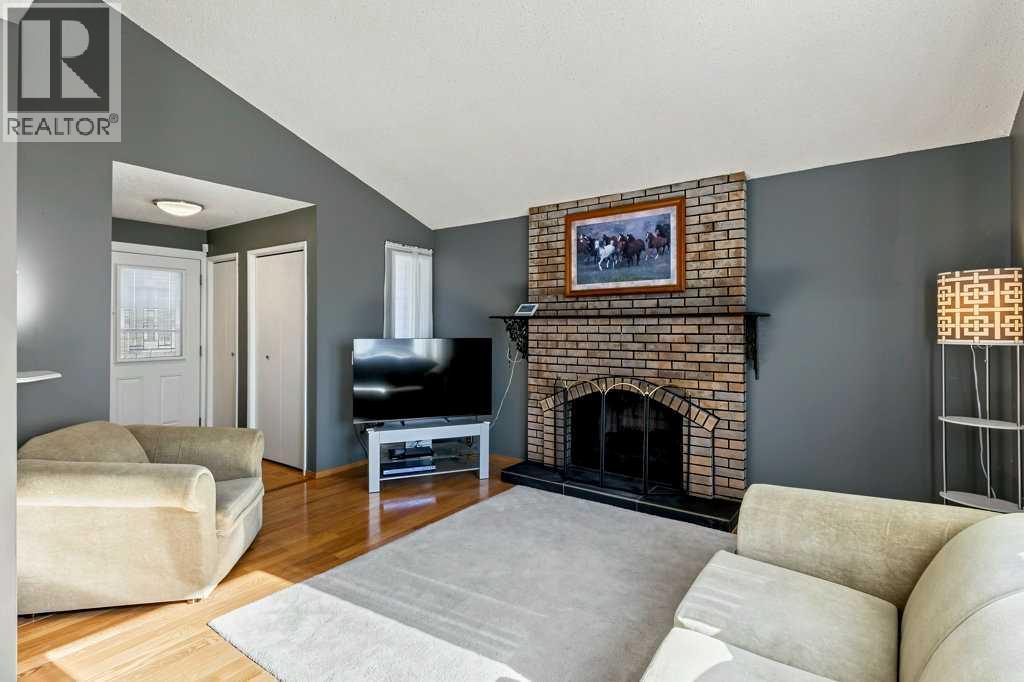 28, 76 Cedardale Crescent SW, Calgary — photo 4