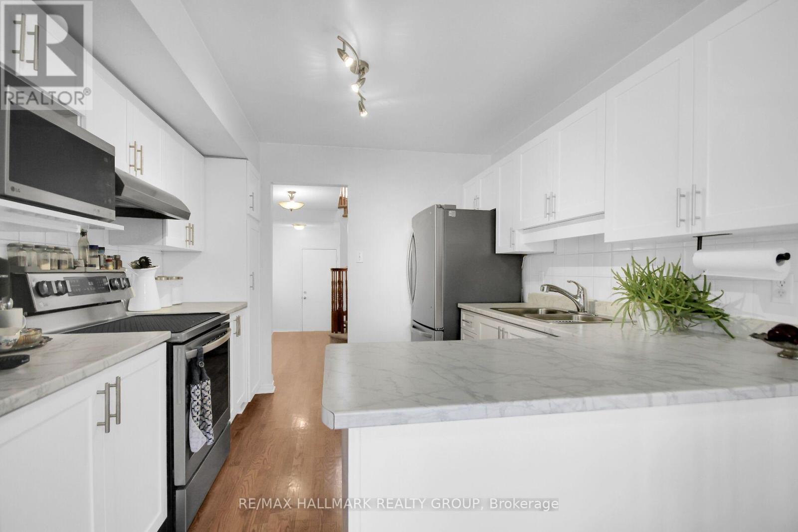 62 SUTCLIFFE TERRACE - 11