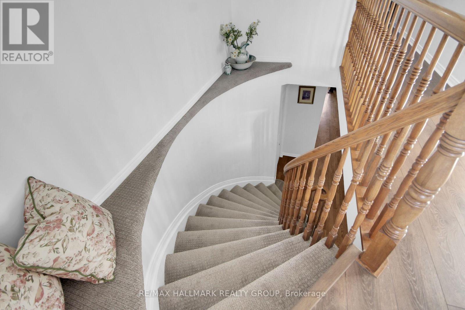 62 SUTCLIFFE TERRACE - 37