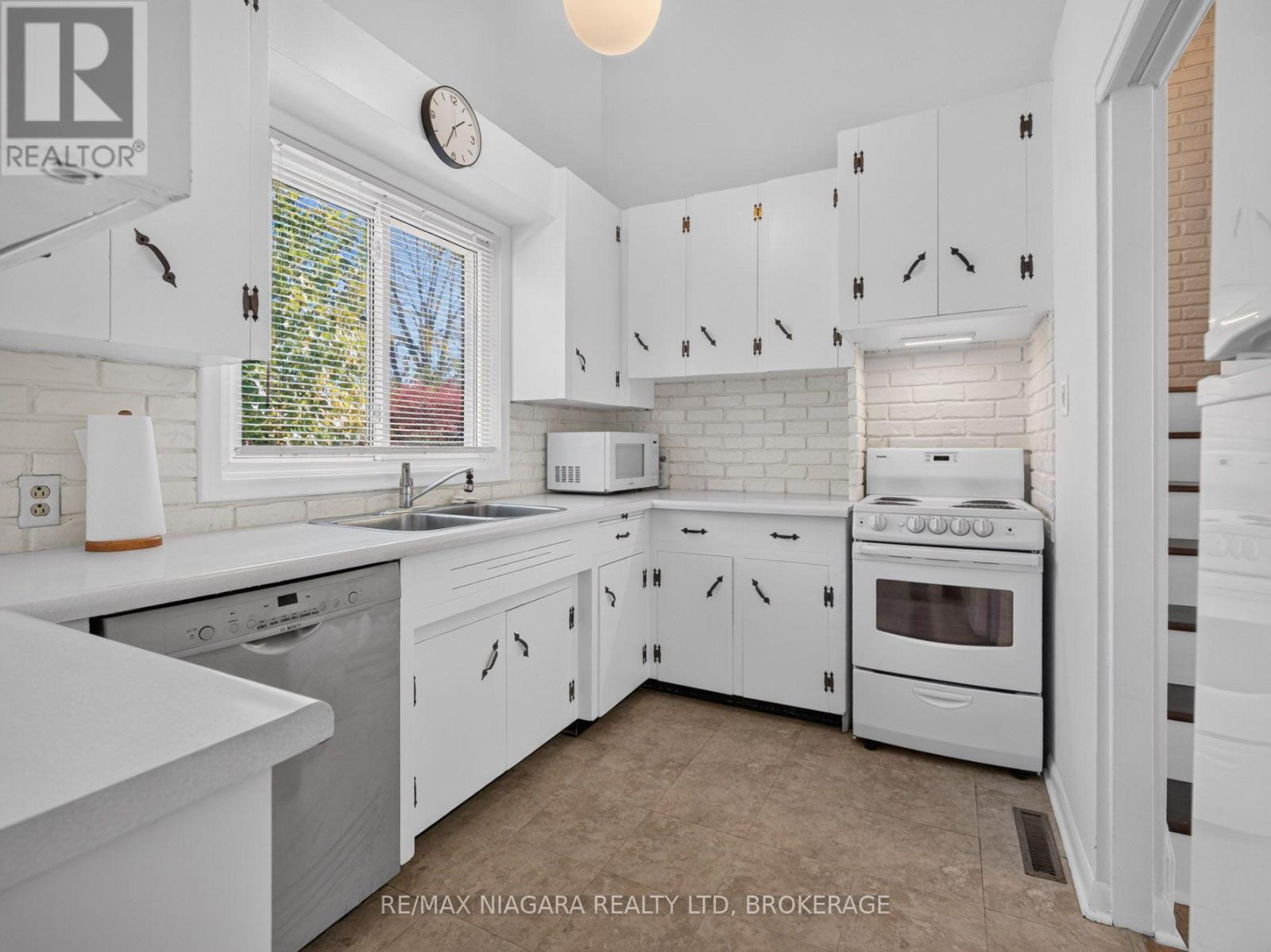 4534 PETTIT AVENUE - 14