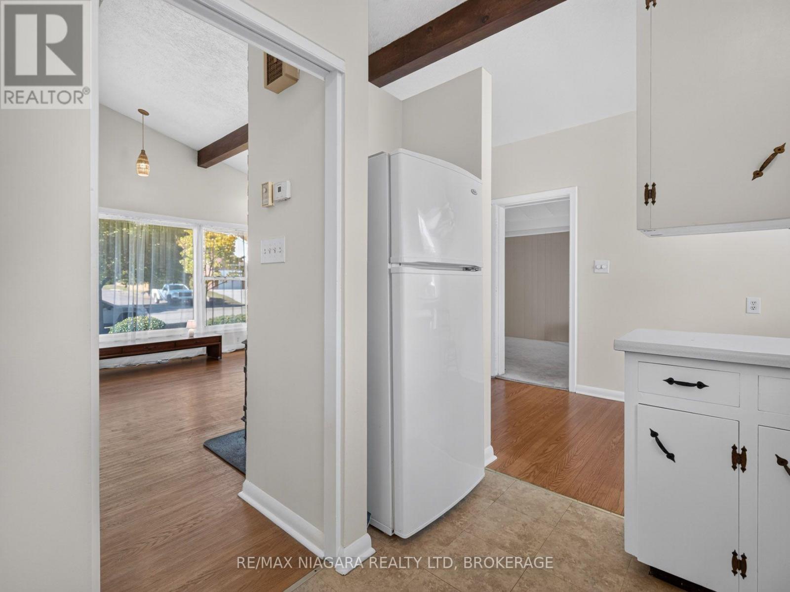 4534 PETTIT AVENUE - 16