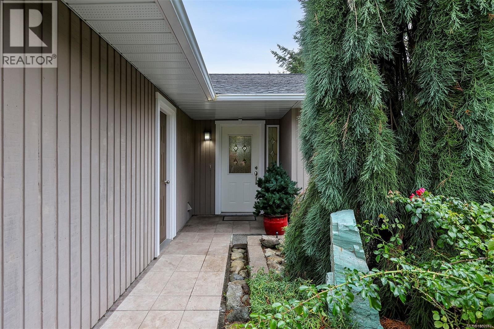  765 Nicolls Drive, French Creek