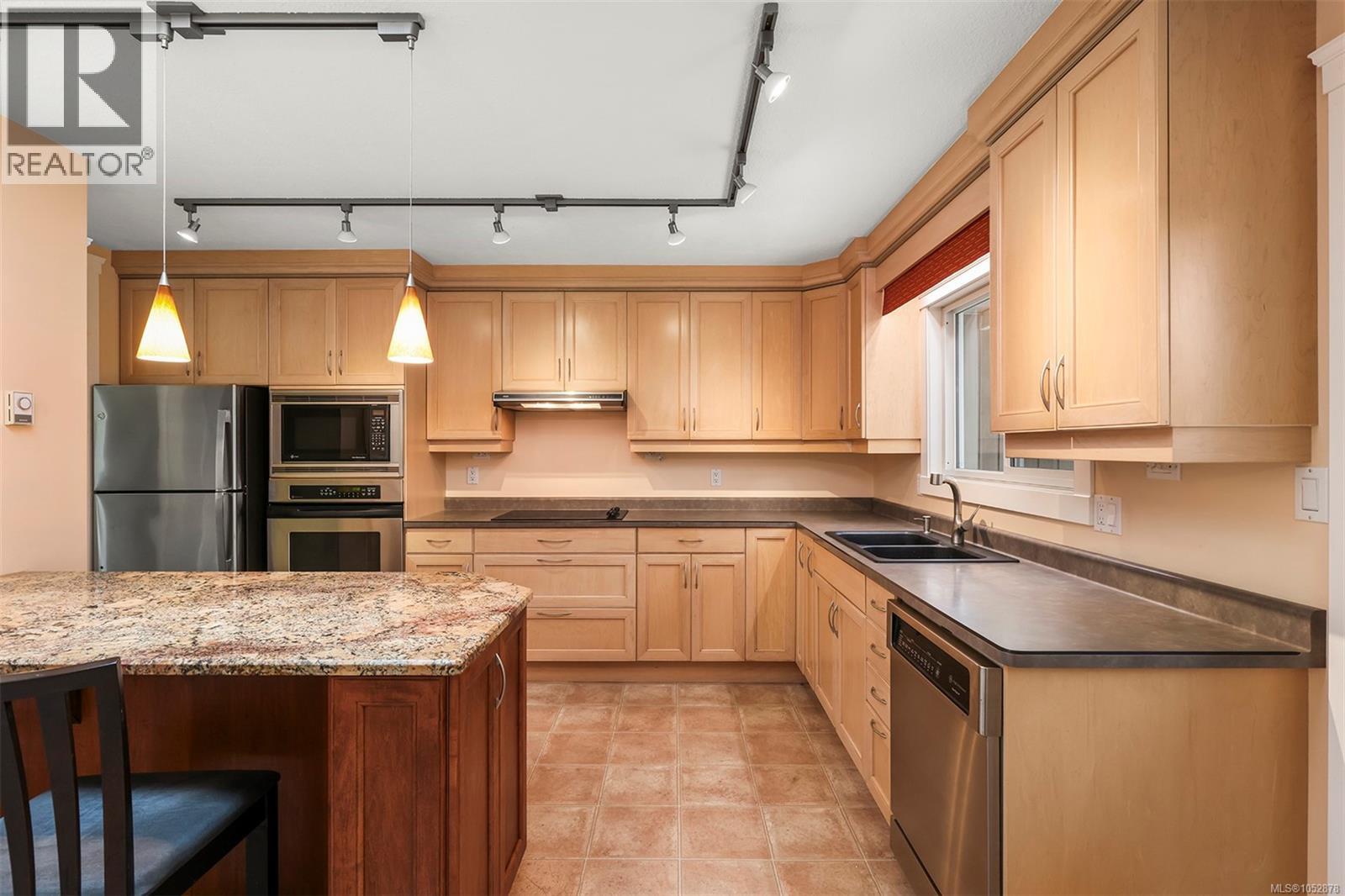  765 Nicolls Drive, French Creek