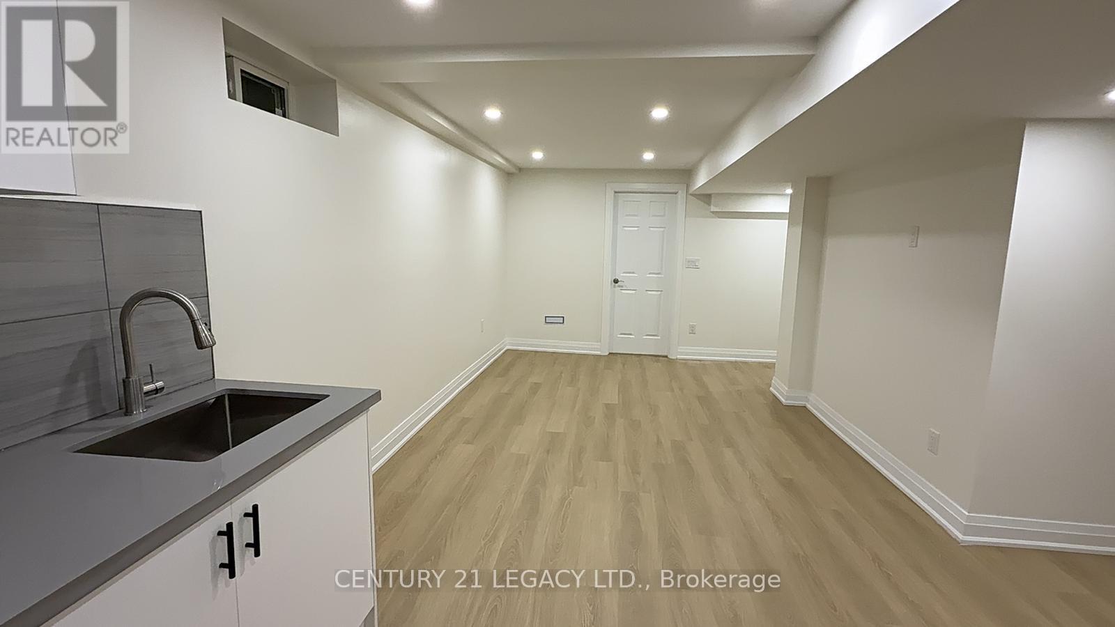 Lower- 935 Catskill Drive, Oshawa, ON photo 1