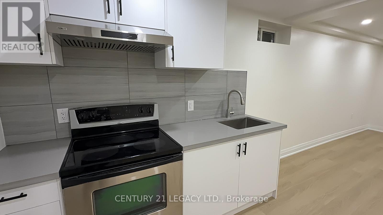 Lower- 935 Catskill Drive, Oshawa, ON photo 2