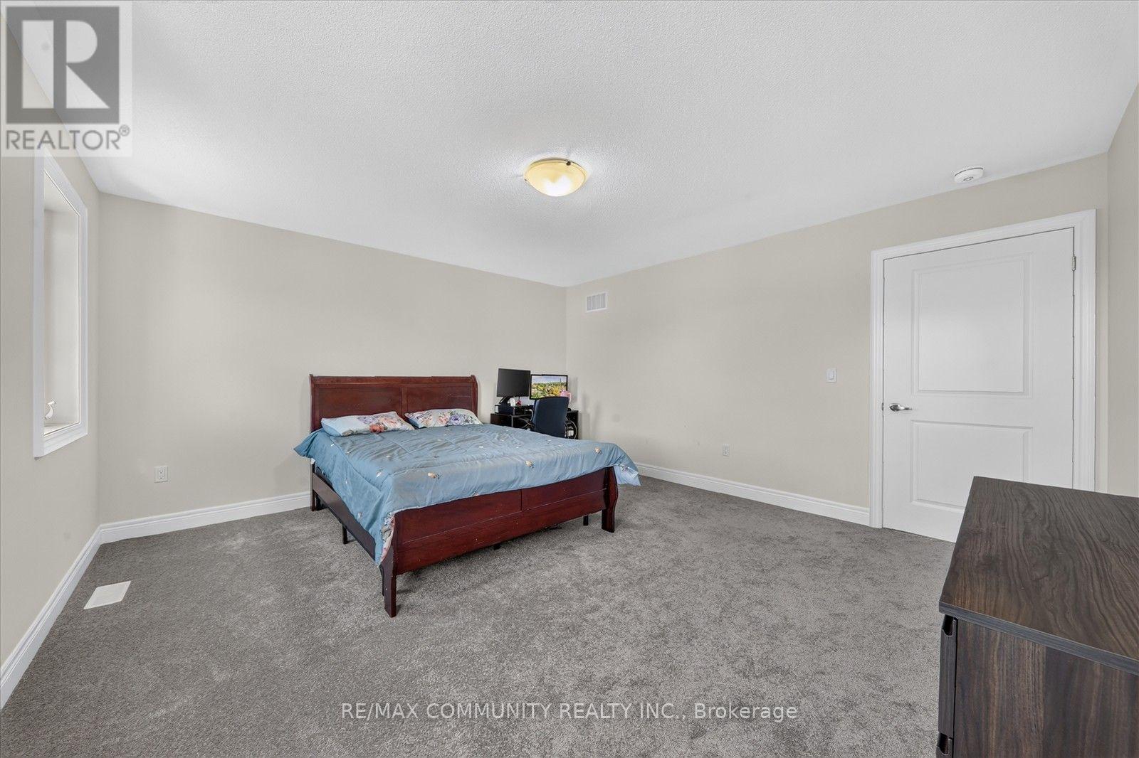 19 Rogerson Street, Clarington, ON photo 26