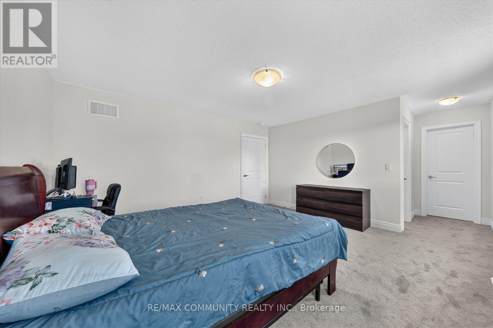 19 Rogerson Street, Clarington, ON photo 27