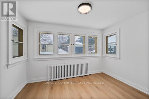 860 Simcoe Street North, Oshawa, ON photo 13
