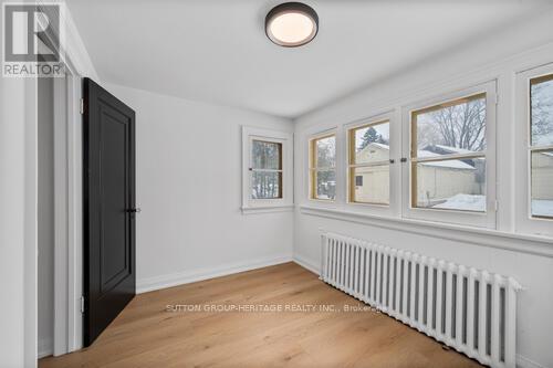 860 Simcoe Street North, Oshawa, ON photo 15