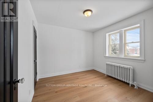 860 Simcoe Street North, Oshawa, ON photo 16
