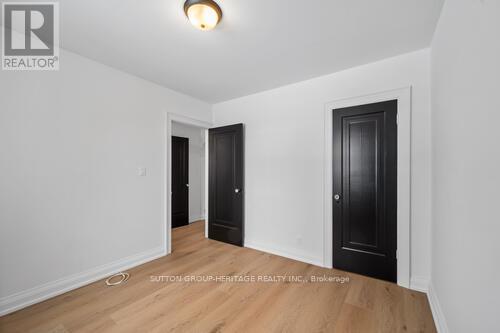 860 Simcoe Street North, Oshawa, ON photo 17