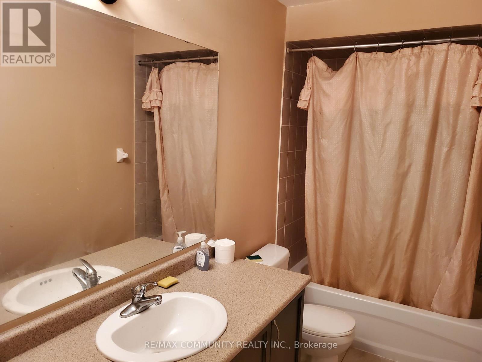 BACK - 115 OASIS BOULEVARD, Toronto (Rouge) — photo 5