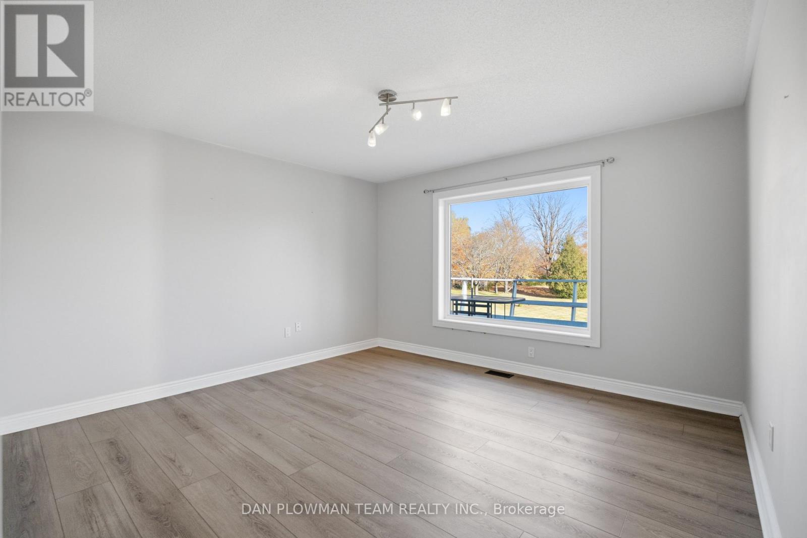 30 Castle Harbour Drive, Scugog, ON photo 7