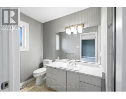 Bedroom 3 - 30 Castle Harbour Drive, Scugog, ON L9L1P5 Photo 15