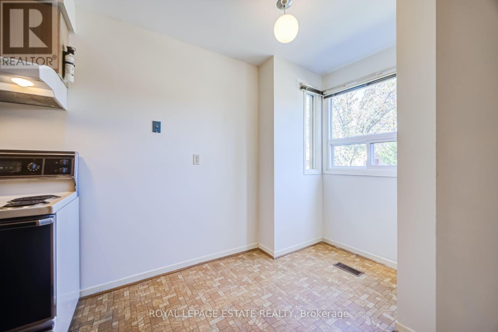 73 Spring Forest Square, Toronto, ON photo 6