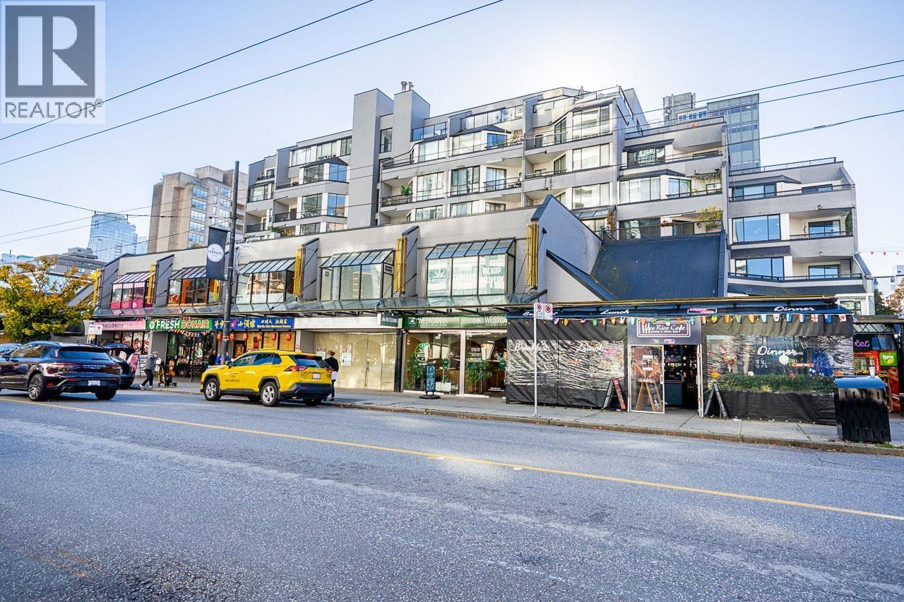 Photo of 205 1270 ROBSON STREET 28