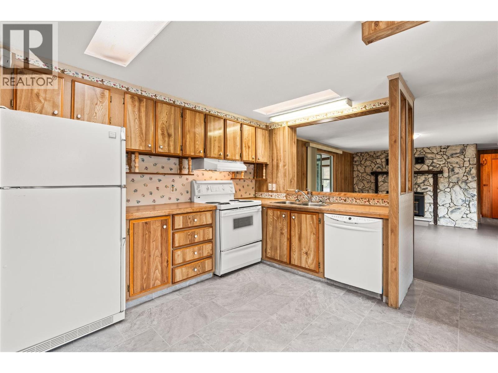 #6A 15401 Kalamalka Road - 29