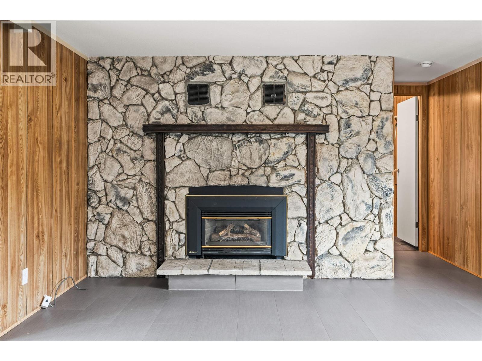 #6A 15401 Kalamalka Road - 21