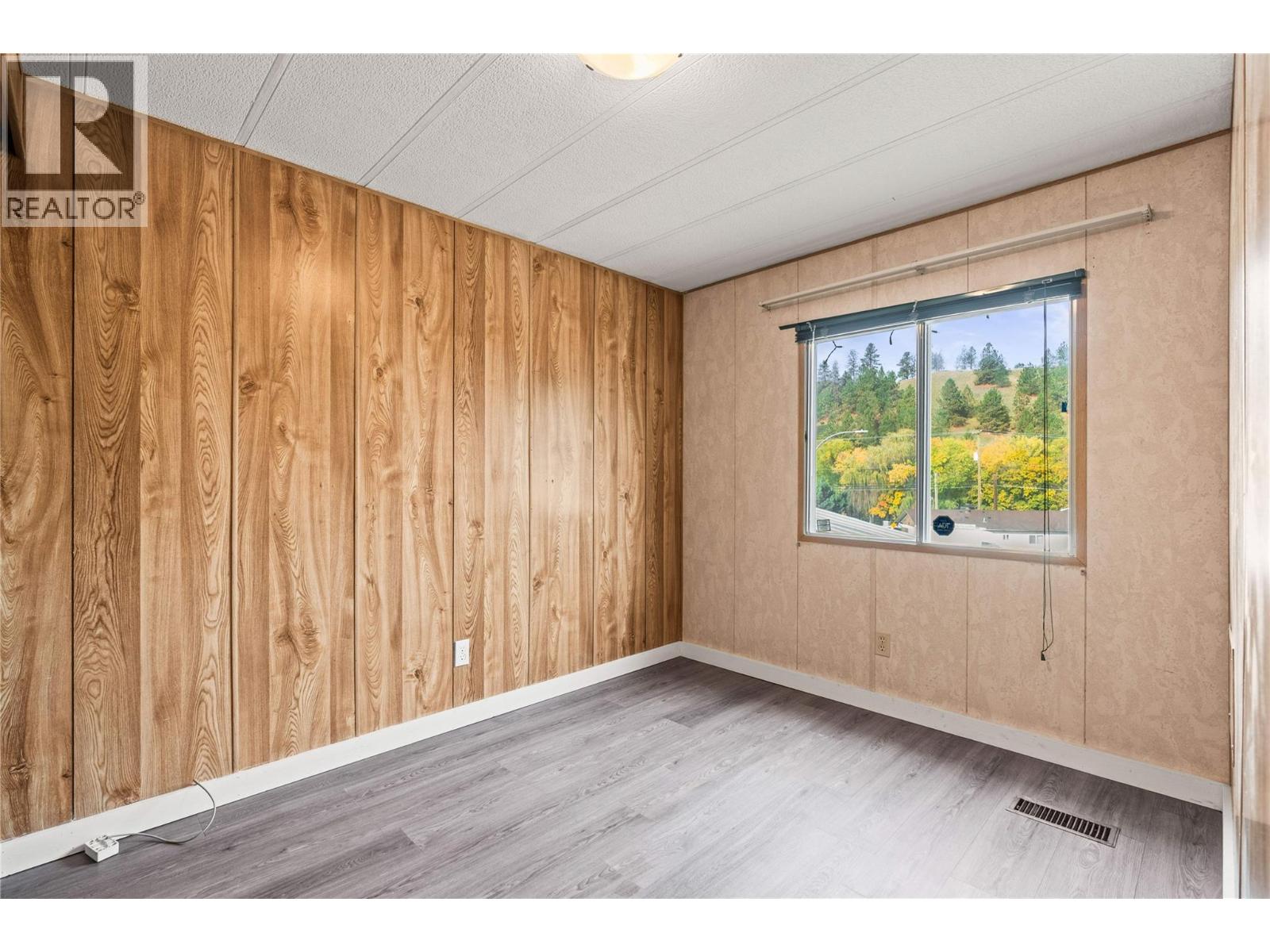 #6A 15401 Kalamalka Road - 24