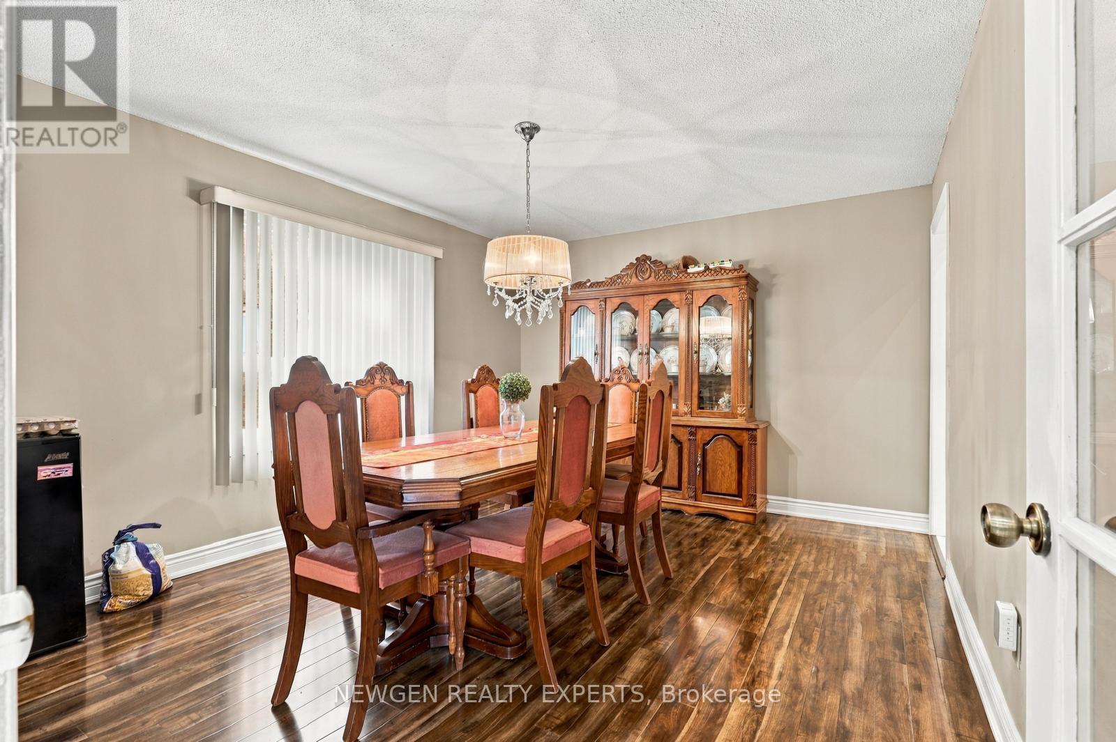 40 FOUNDRY CRESCENT E - 11
