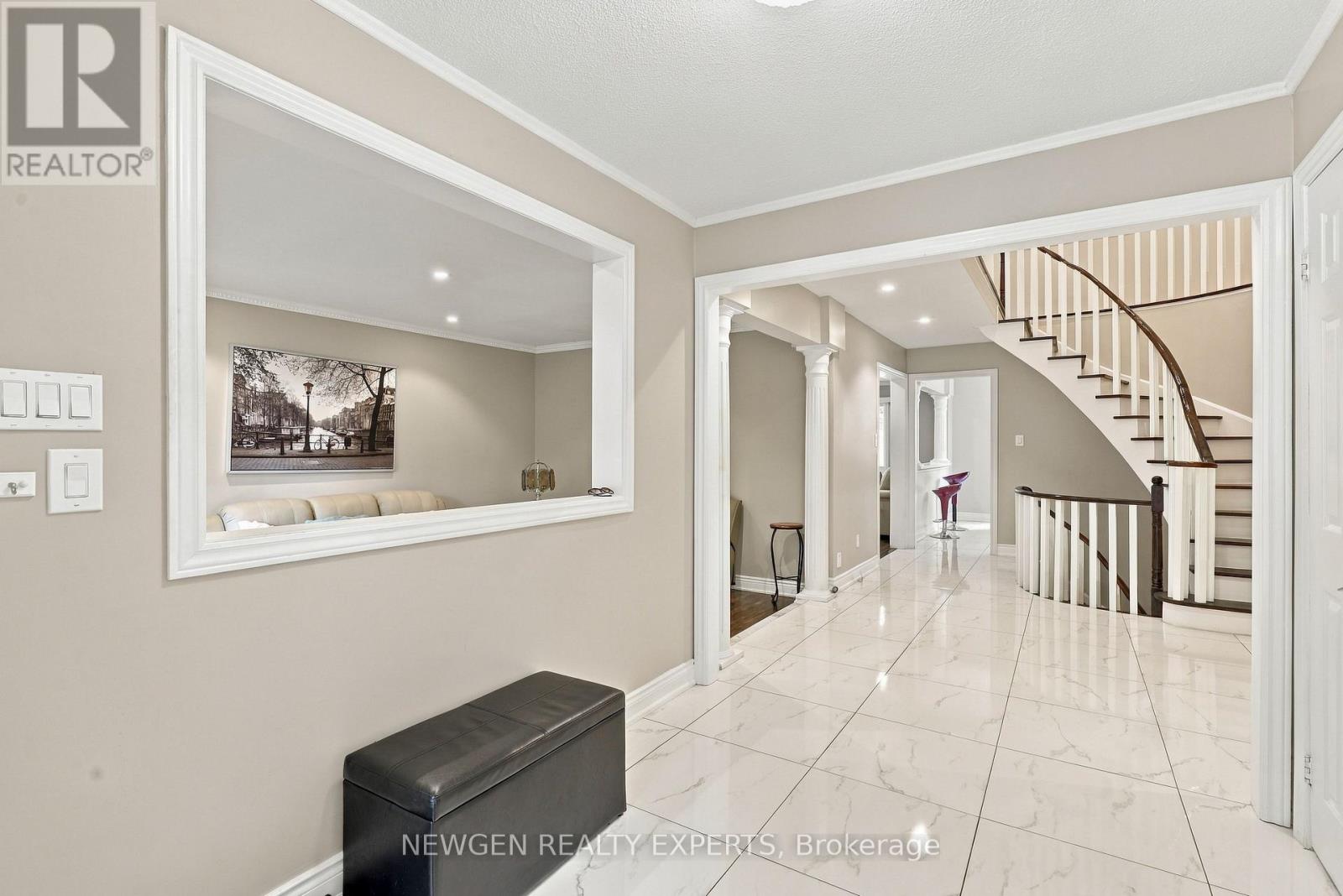 40 FOUNDRY CRESCENT E - 6