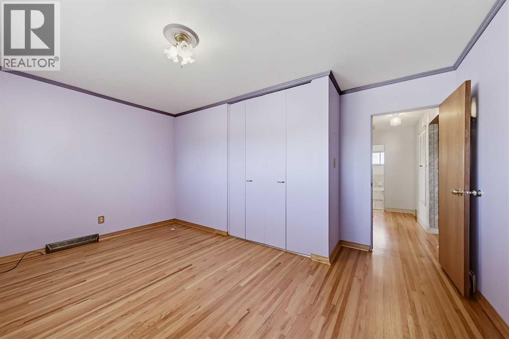 8252 7 Street SW, Calgary — photo 19