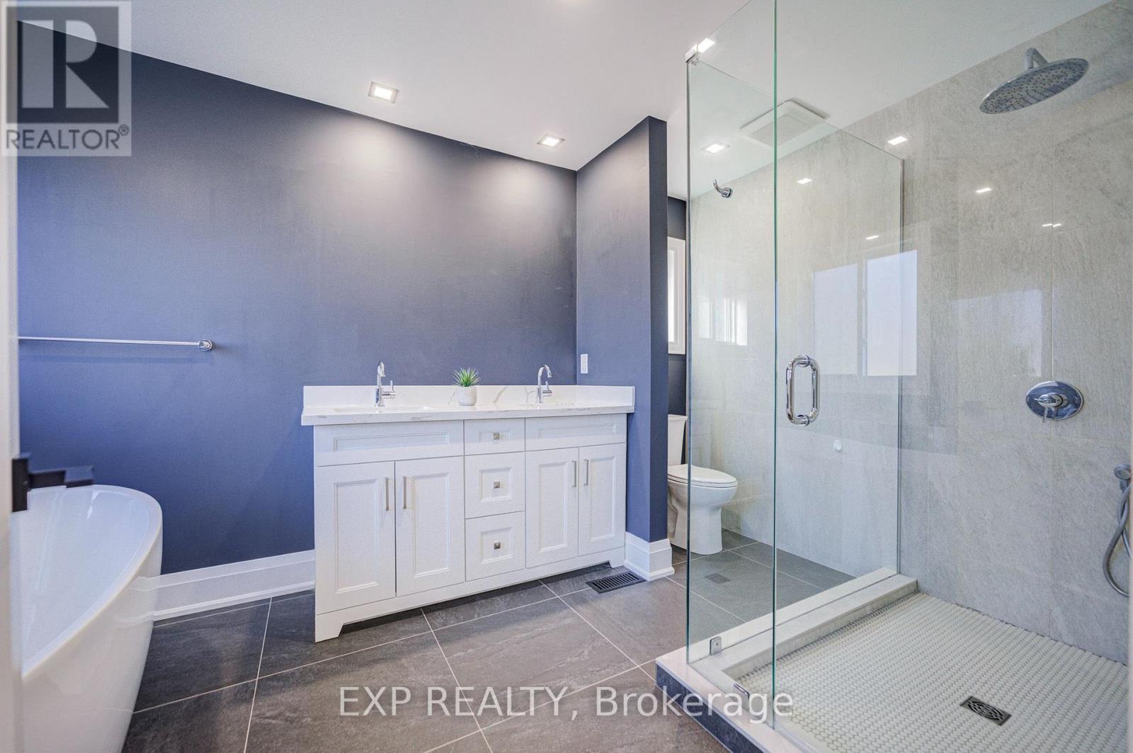779 Mclaren Street, Newmarket, ON photo 26