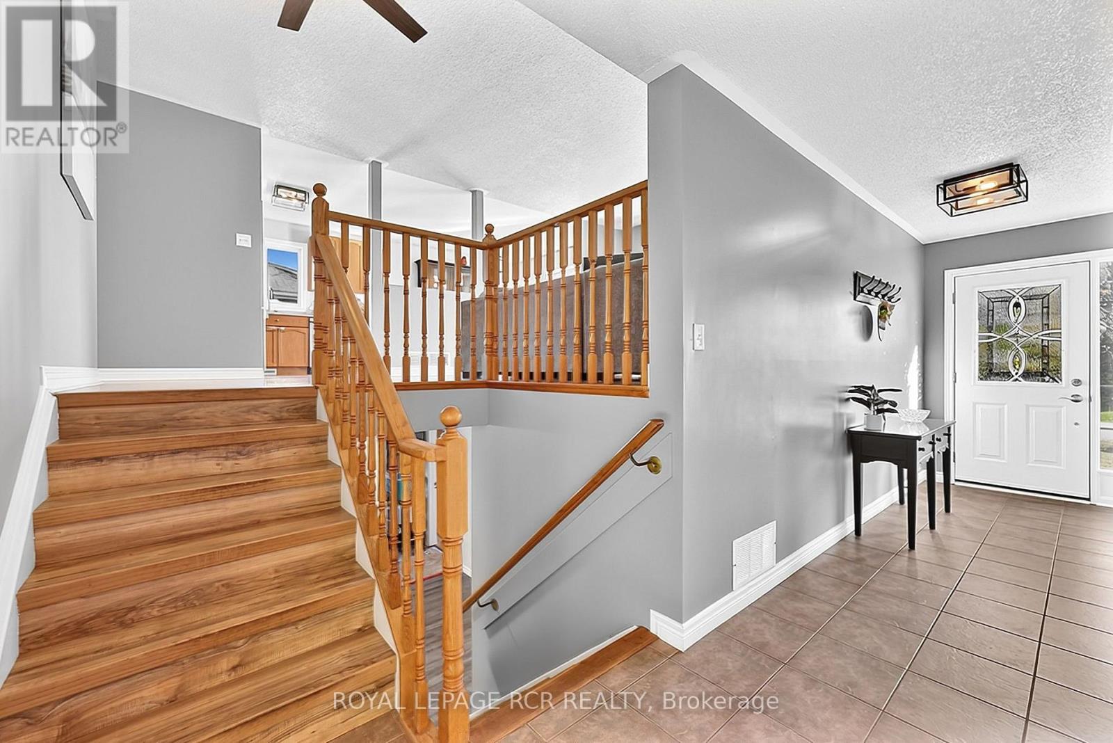 22 Rosewood Drive, Adjala-Tosorontio photo 8