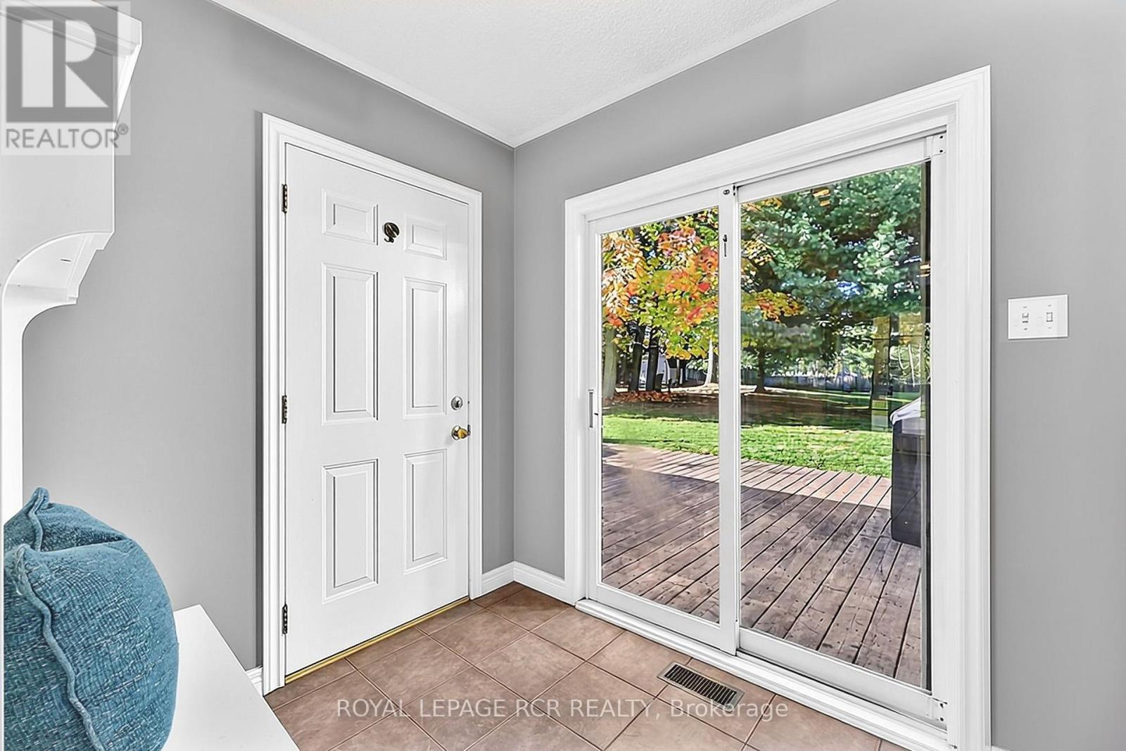 22 Rosewood Drive, Adjala-Tosorontio photo 9