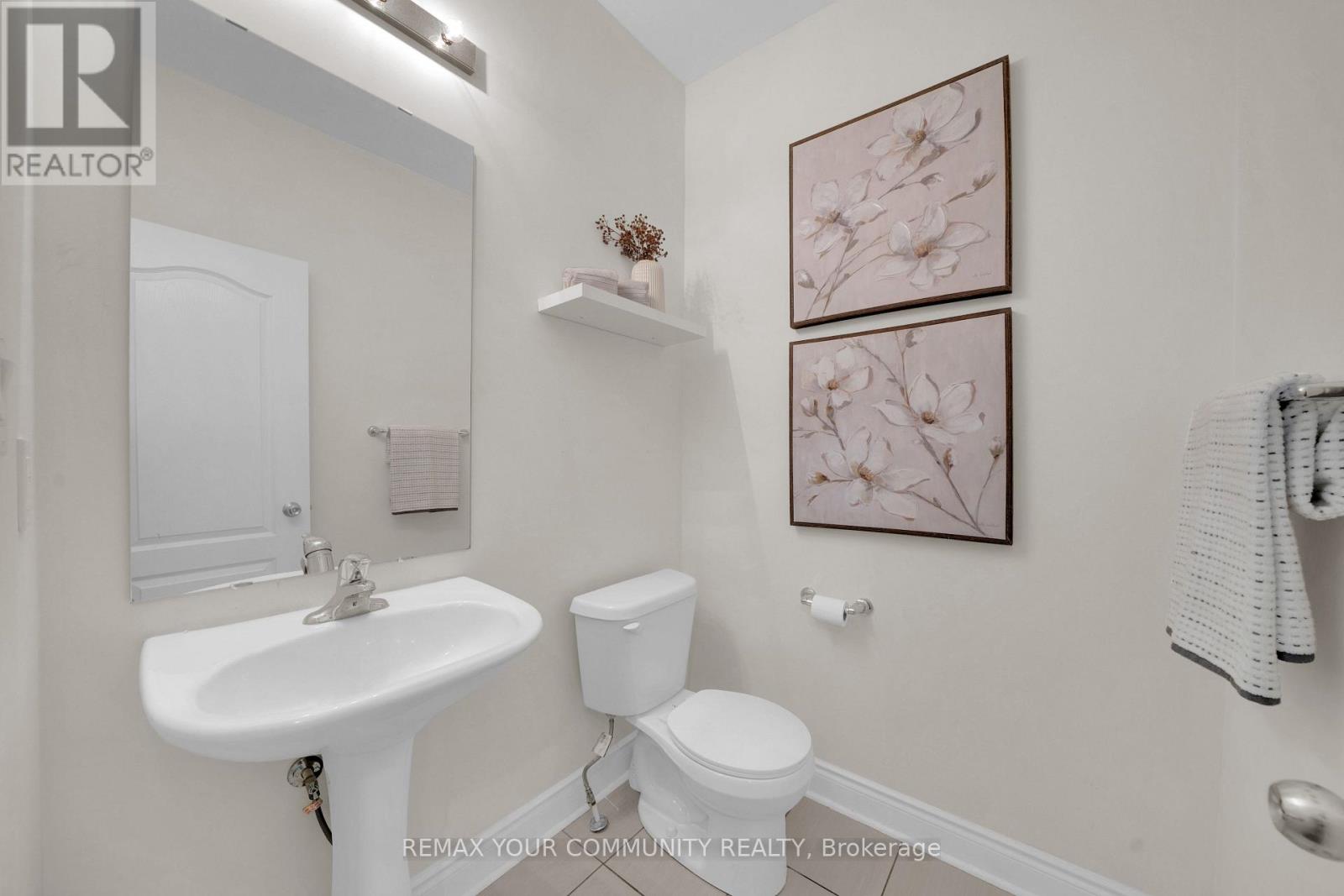 1042 Wilbur Pipher Circle, Newmarket, ON photo 18