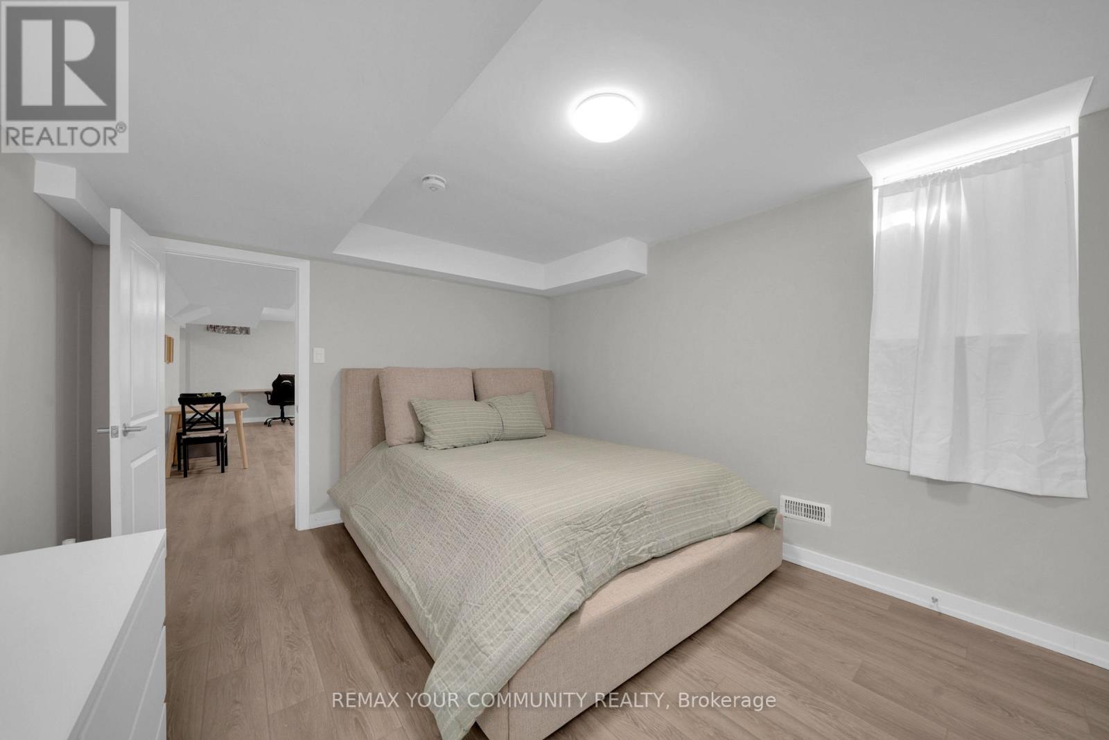 1042 Wilbur Pipher Circle, Newmarket, ON photo 38