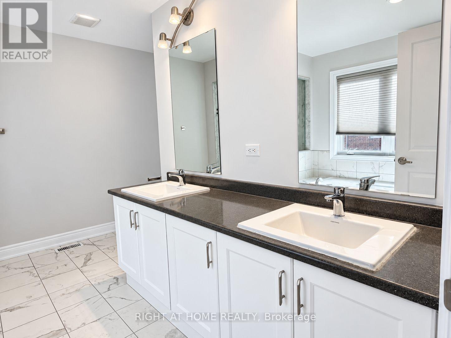 23 Bruce Welch Avenue, Georgina, ON photo 27